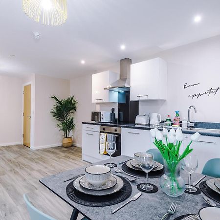 Deluxe New Build 2 Bedroom 2 Bathroom Apartment - Free Secure Parking Manchester Exterior photo