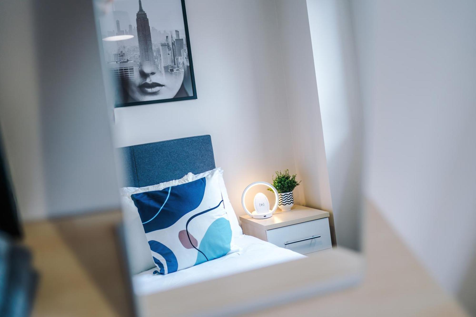 Deluxe New Build 2 Bedroom 2 Bathroom Apartment - Free Secure Parking Manchester Exterior photo