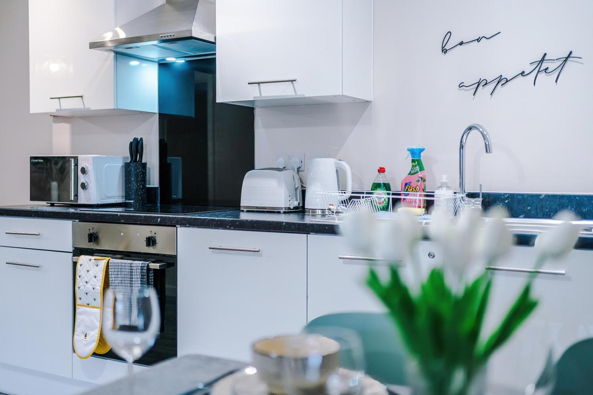 Deluxe New Build 2 Bedroom 2 Bathroom Apartment - Free Secure Parking Manchester Exterior photo