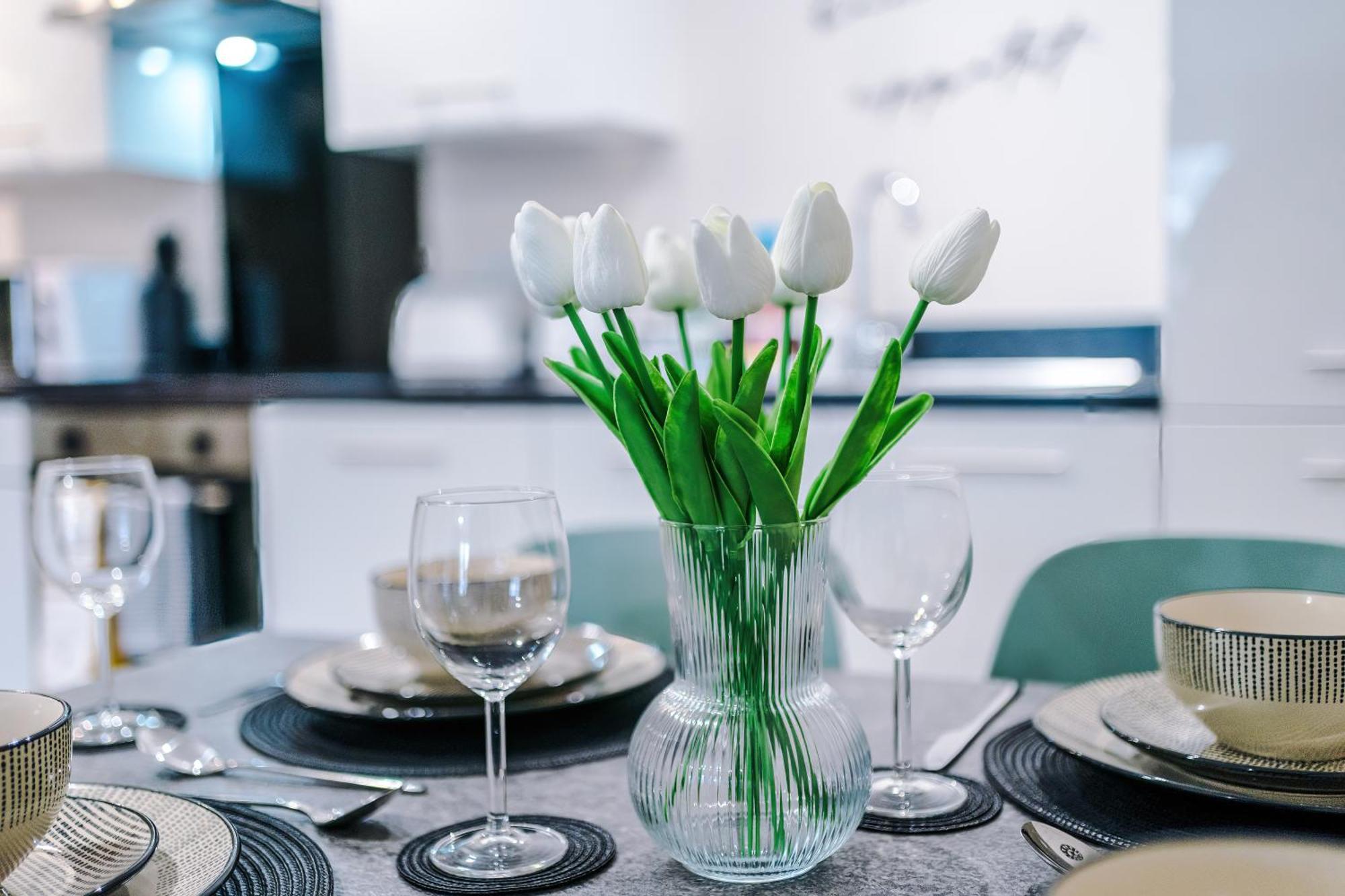 Deluxe New Build 2 Bedroom 2 Bathroom Apartment - Free Secure Parking Manchester Exterior photo